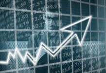 Co spowodowało postęp technologiczny?